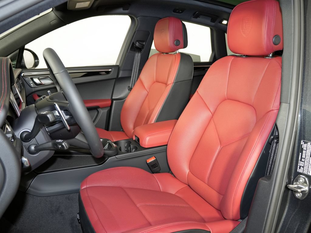 Used 2026 Porsche Macan S AWD/4WD image 5