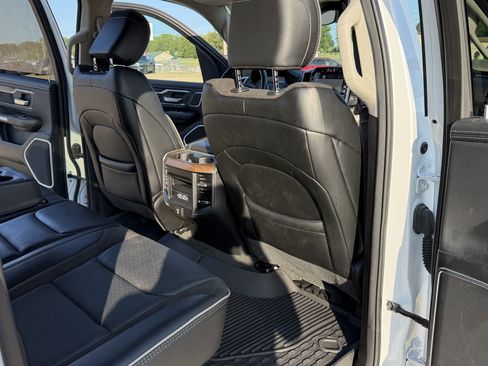 Used 2022 RAM 1500 Laramie AWD/4WD image 41