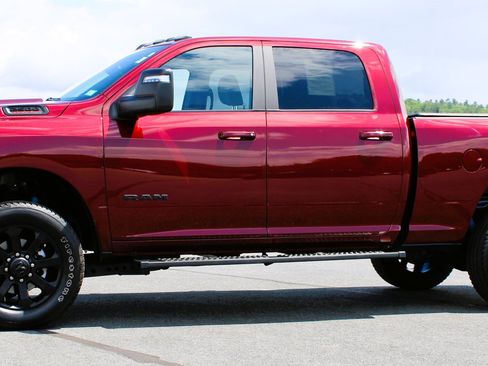 Used 2024 RAM 2500 Big Horn w/ Night Edition AWD/4WD image 18