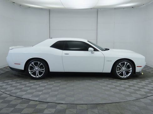 Used 2022 Dodge Challenger R/T image 4