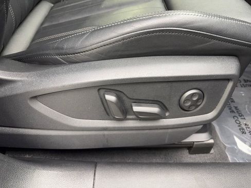 Used 2025 Audi Q5 2.0T Premium image 48