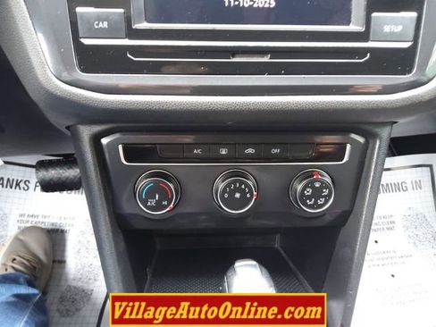 Used 2019 Volkswagen Tiguan S image 40