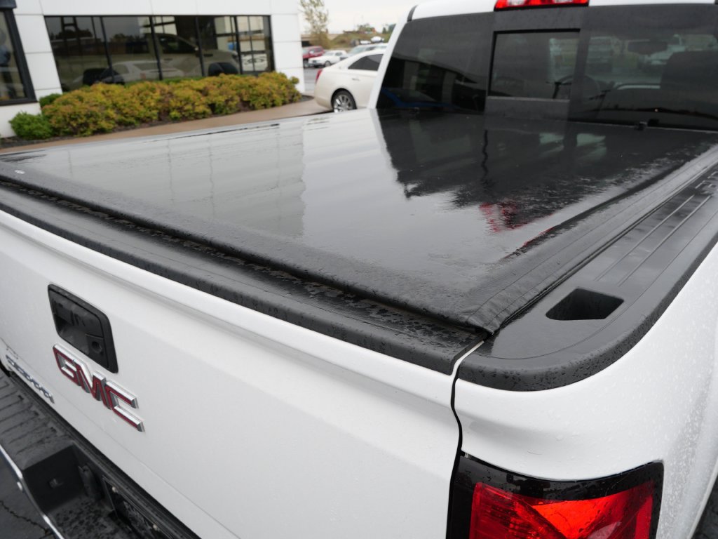 Used 2015 GMC Sierra 1500 SLT w/ SLT Crew Cab Value Package AWD/4WD image 10