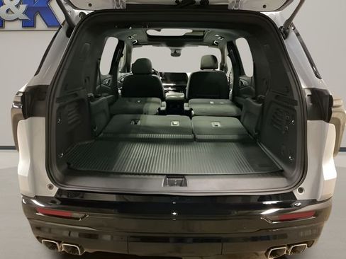 New 2026 Chevrolet Traverse High Country FWD image 10
