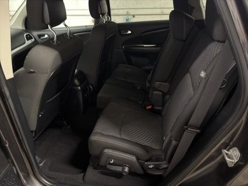 Used 2020 Dodge Journey SE w/ SE Popular Equipment Group image 12