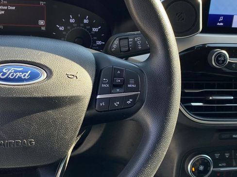 Used 2020 Ford Escape SE image 14