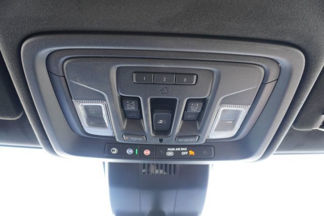 Used 2026 GMC Sierra 3500 Denali Ultimate w/ LPO, Black Badging Package AWD/4WD image 48