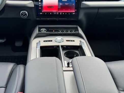 New 2025 Lincoln Navigator Reserve w/ Jet Appearance Package image 17