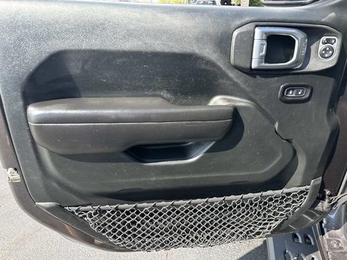 Used 2018 Jeep Wrangler Unlimited Sport S AWD/4WD image 8