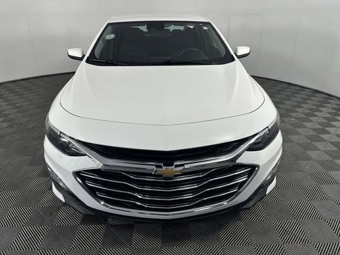 Used 2025 Chevrolet Malibu LT FWD image 3