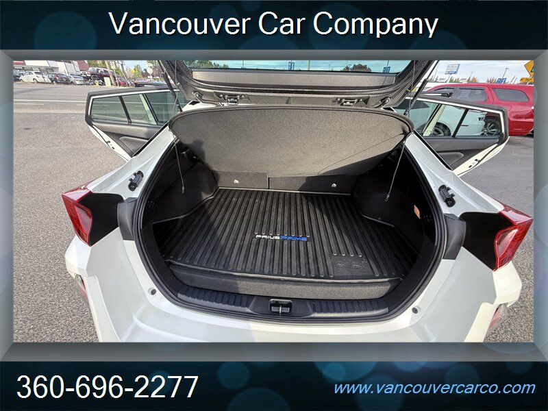 Used 2018 Toyota Prius Prime Plus FWD image 17