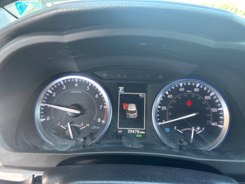 Used 2019 Toyota Highlander XLE AWD/4WD image 6