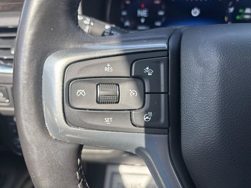 Used 2022 Chevrolet Tahoe Z71 w/ Luxury Package AWD/4WD image 20