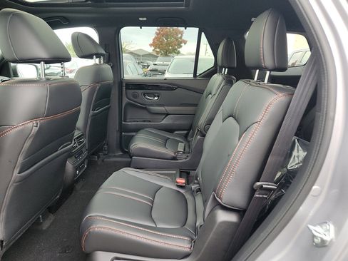 New 2025 Honda Pilot TrailSport image 6