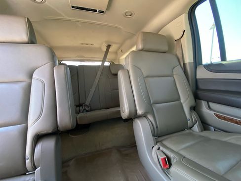 Used 2016 Chevrolet Suburban LTZ AWD/4WD image 15