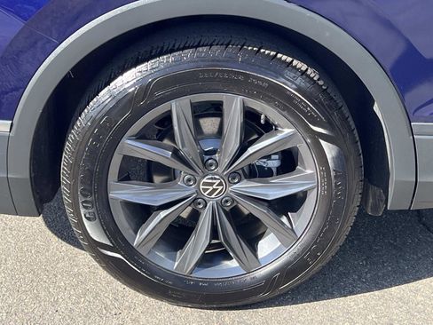 Certified 2023 Volkswagen Tiguan SE w/ Panoramic Sunroof Package image 30