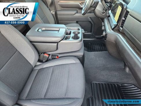 Used 2025 Chevrolet Silverado 2500 LT w/ Convenience Package AWD/4WD image 18