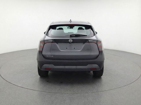 Used 2025 Nissan Kicks SV image 7