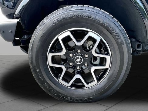 Used 2024 Ford Bronco Outer Banks AWD/4WD image 11