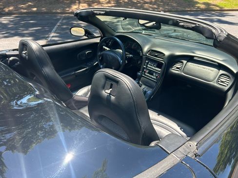 Used 2002 Chevrolet Corvette Convertible w/ Preferred Equipment Group2 RWD image 15