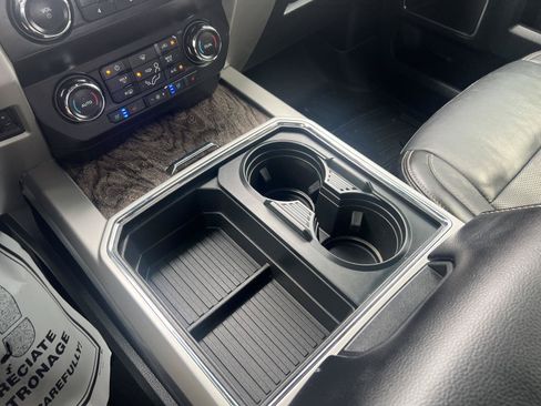 Used 2019 Ford F250 Lariat w/ Lariat Ultimate Package AWD/4WD image 32