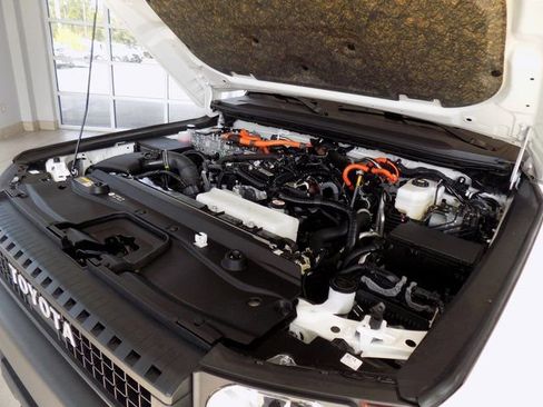 Used 2024 Toyota Land Cruiser 1958 image 42