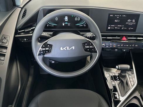 New 2026 Kia Niro LX image 14