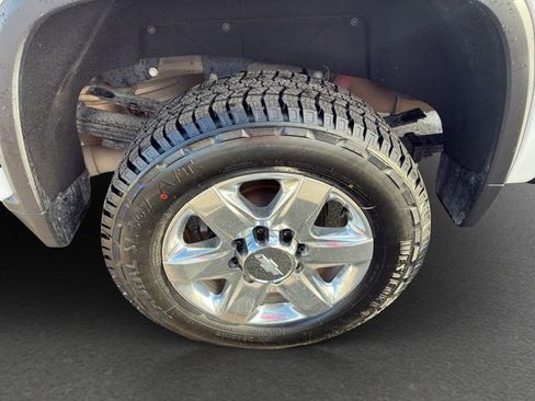 Used 2024 Chevrolet Silverado 3500 LTZ w/ LTZ Premium Package image 9