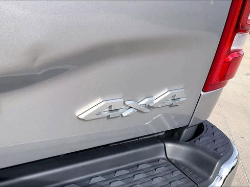 Used 2019 RAM 2500 Big Horn image 10