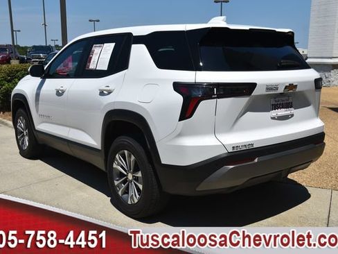 Used 2026 Chevrolet Equinox LT w/ Convenience Package II FWD image 5