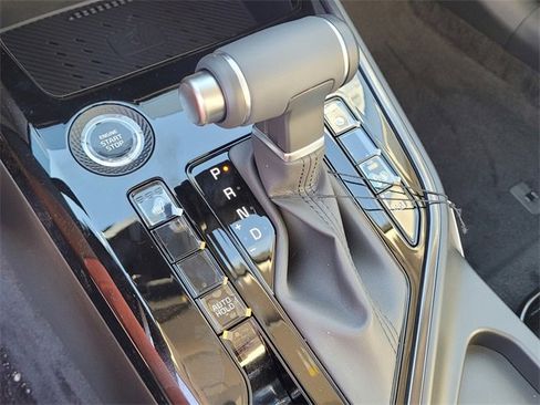 New 2025 Hyundai Elantra SEL image 17