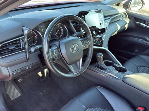 Used 2023 Toyota Camry SE image 16