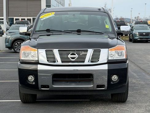 Used 2014 Nissan Titan SV w/ SV Value Truck Package image 9