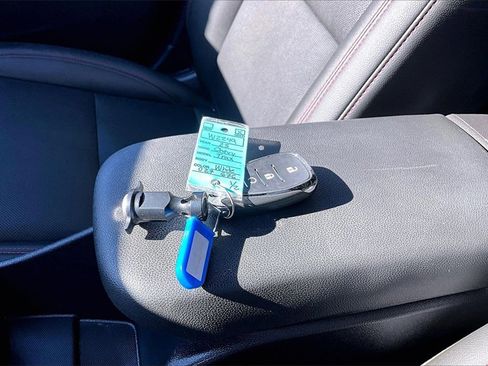 Used 2025 Chevrolet Trax RS w/ Driver Confidence Package image 10