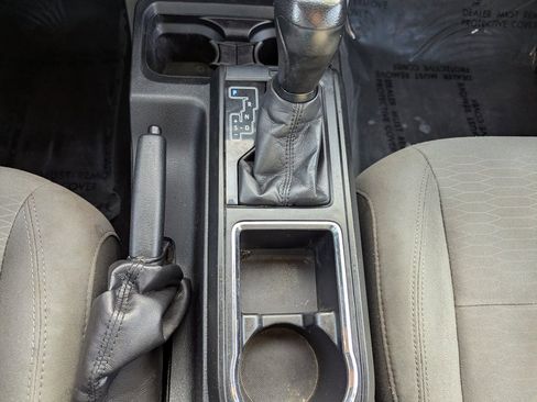 Used 2017 Toyota Tacoma SR image 16