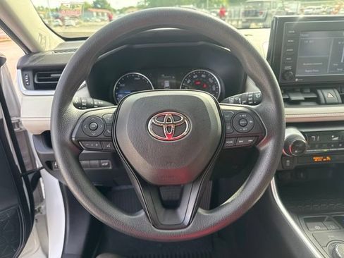 Used 2021 Toyota RAV4 XLE w/ Convenience Package AWD/4WD image 28