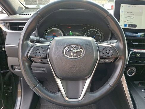 Used 2023 Toyota Venza Nightshade image 22