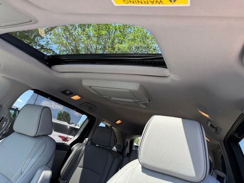 Used 2023 Honda Odyssey Elite image 26