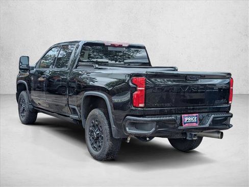 Used 2024 Chevrolet Silverado 3500 High Country w/ Technology Package AWD/4WD image 7
