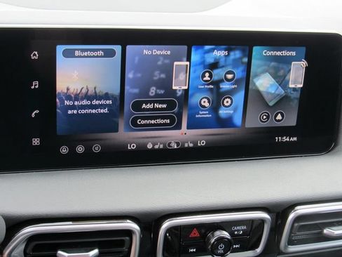New 2026 Nissan Sentra SR w/ SR Premium Package FWD image 21