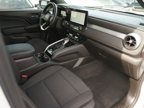 Used 2025 Chevrolet Colorado LT w/ Advanced Trailering Package RWD image 17