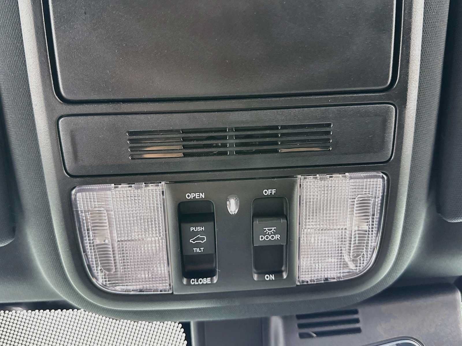 Certified 2025 Honda Passport EX-L image 16