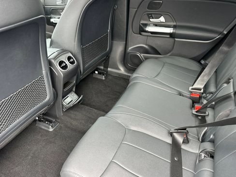 Used 2025 Mercedes-Benz EQB 250+ image 29