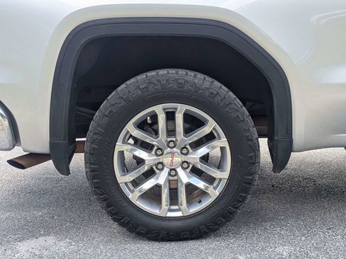 Used 2019 GMC Sierra 1500 SLT w/ SLT Premium Plus Package AWD/4WD image 11