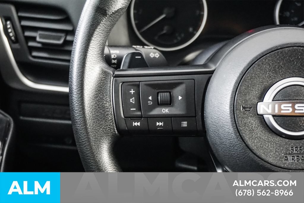 Used 2024 Nissan Rogue S FWD image 24