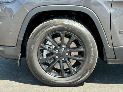 Certified 2023 Jeep Cherokee Altitude Lux AWD/4WD image 26