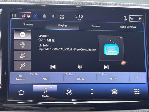 Used 2025 Chrysler Pacifica Select image 20