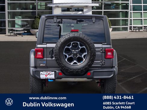 Used 2023 Jeep Wrangler Unlimited Rubicon 4xe w/ Cold Weather Group AWD/4WD image 5