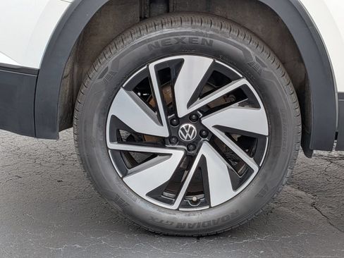 Used 2026 Volkswagen Atlas SE AWD/4WD image 10