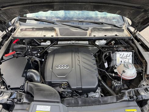 Used 2021 Audi Q5 Premium w/ Convenience Package image 21